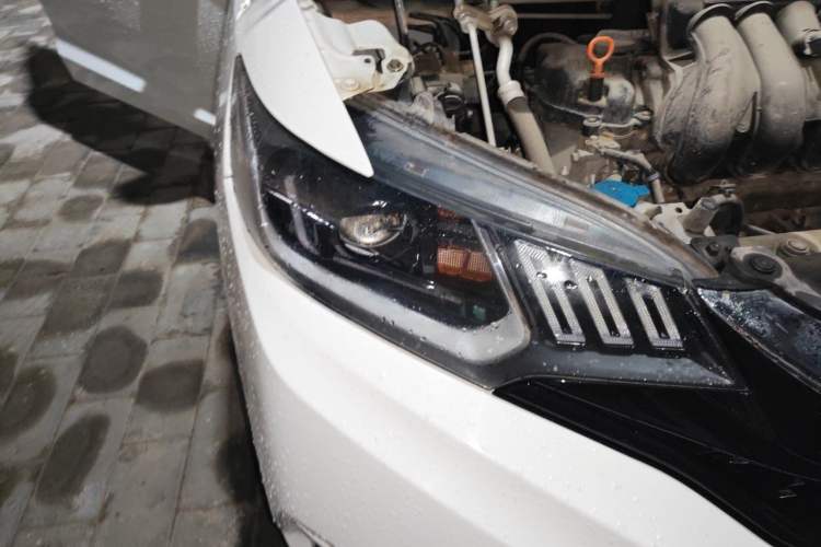 Used Honda Fit 2018 1.5L CVT Comfort Sunroof Version Right Front Headlight