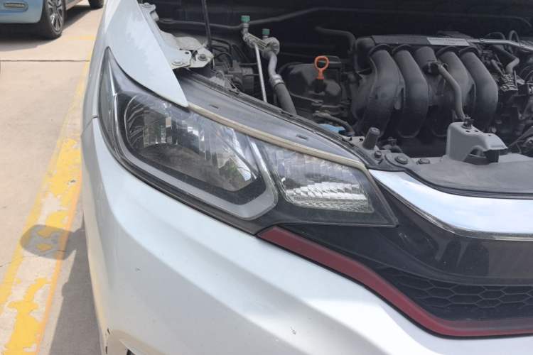 Used Honda Fit 2018 1.5L CVT Comfort Sunroof Version Right Front Headlight
