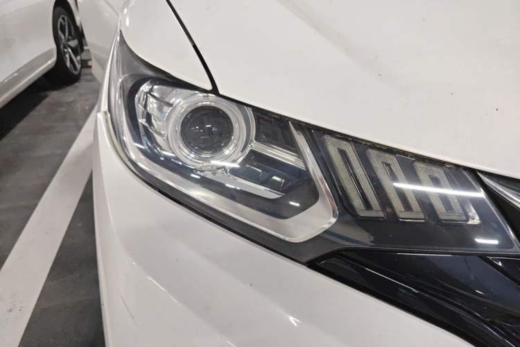 Used Honda Fit 2018 1.5L CVT Comfort Sunroof Version Right Front Headlight
