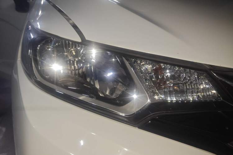 Used Honda Fit 2018 1.5L CVT Comfort Sunroof Version Right Front Headlight