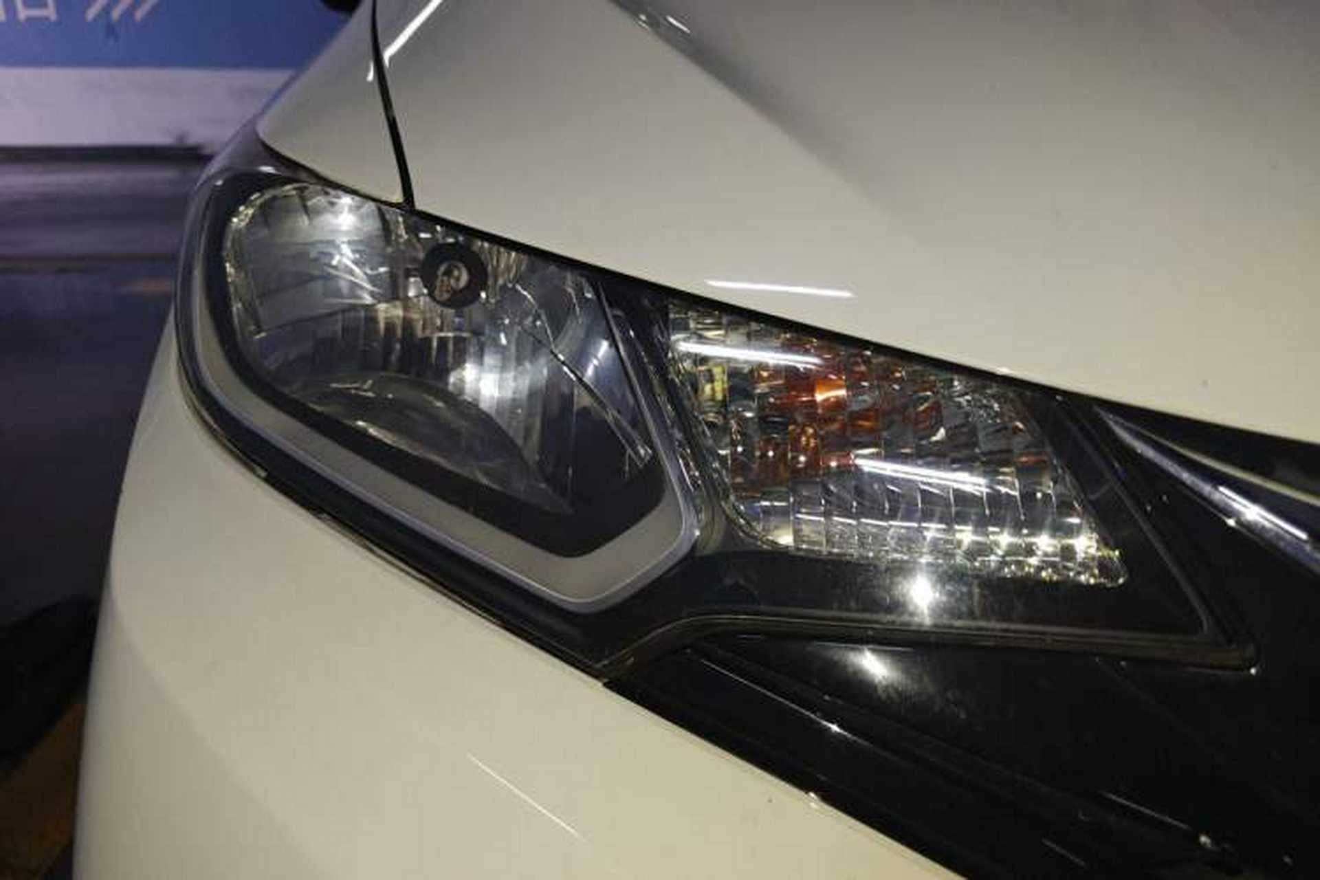Used Honda Fit 2018 1.5L CVT Comfort Version Right Front Headlight