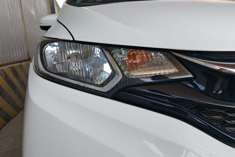 Used Honda Fit 2018 1.5L Manual Comfort Version Right Front Headlight