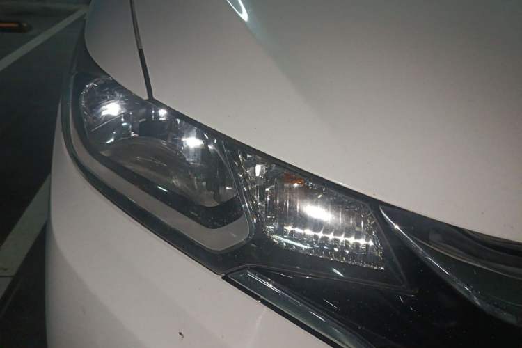 Used Honda Fit 2018 1.5L CVT Trendy Run+ Edition Right Front Headlight