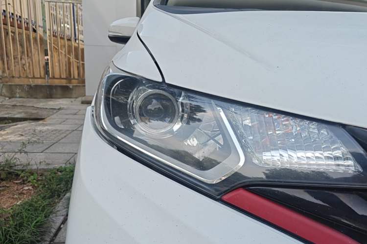 Used Honda Fit 2018 1.5L CVT Comfort Version Right Front Headlight