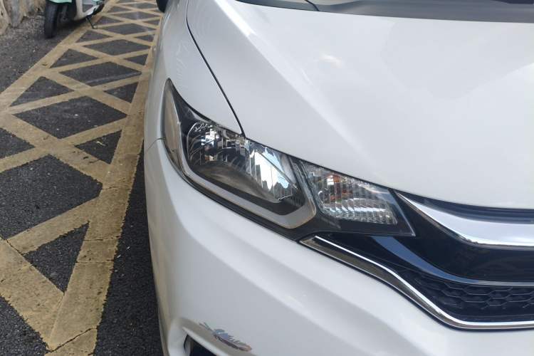 Used Honda Fit 2018 1.5L CVT Comfort Version Right Front Headlight
