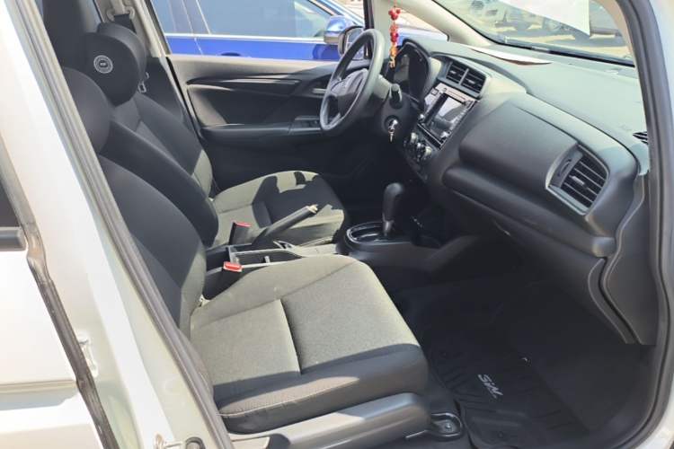 Used Honda Fit 2018 1.5L CVT Comfort Sunroof Version Right Front Seat