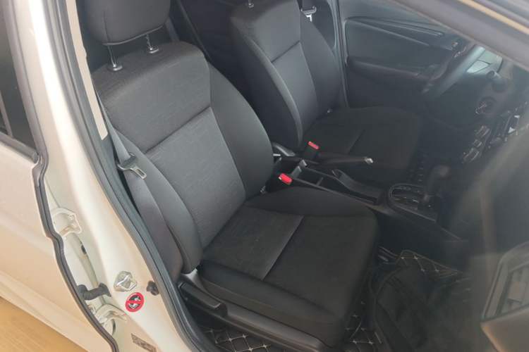 Used Honda Fit 2018 1.5L CVT Comfort Sunroof Version Right Front Seat