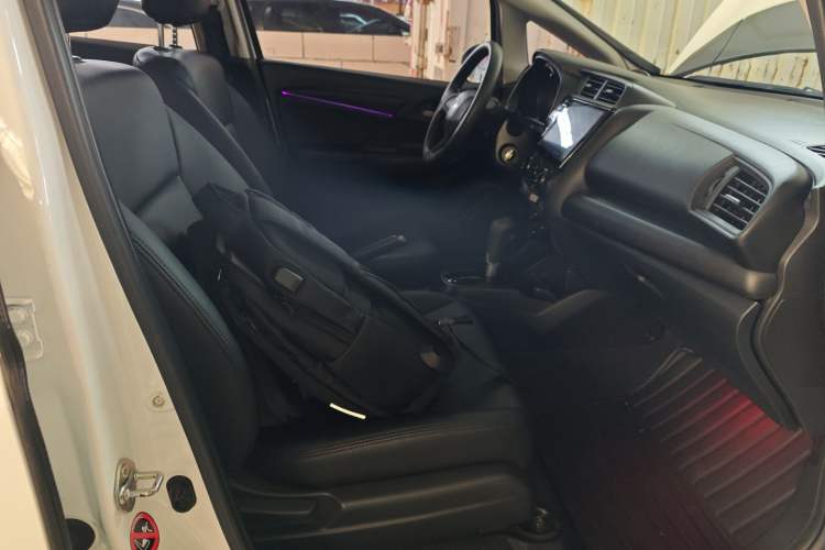 Used Honda Fit 2018 1.5L CVT Comfort Sunroof Version Right Front Seat