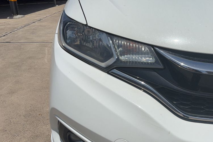 Used Honda Fit 2018 1.5L CVT Trendy Run+ Edition Right Front Seat