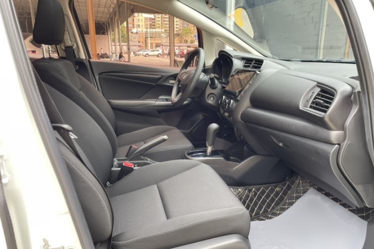 Used Honda Fit 2018 1.5L CVT Comfort Sunroof Version Right Front Seat
