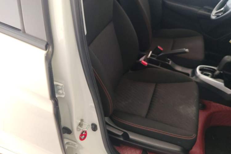 Used Honda Fit 2018 1.5L CVT Trendy Sports Edition Right Front Seat