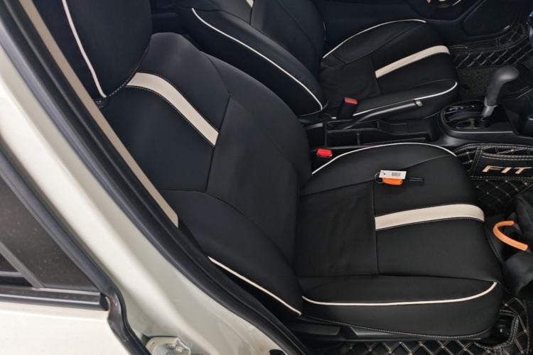 Used Honda Fit 2018 1.5L CVT Comfort Sunroof Version Right Front Seat