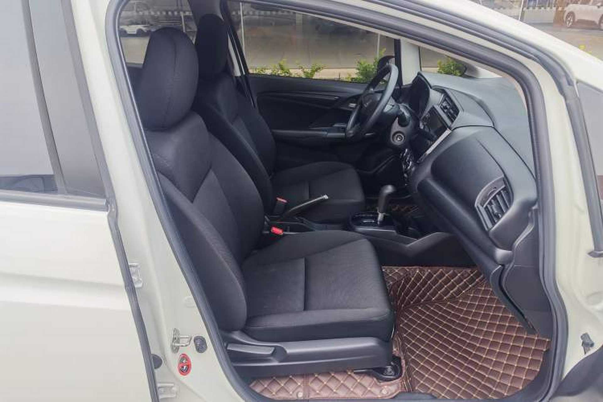 Used Honda Fit 2018 1.5L CVT Comfort Version Right Front Seat