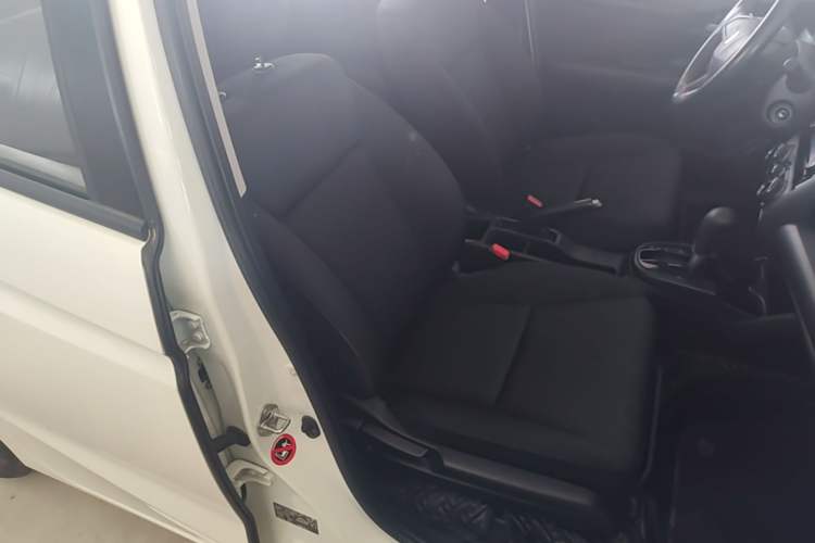 Used Honda Fit 2018 1.5L CVT Comfort Sunroof Version Right Front Seat