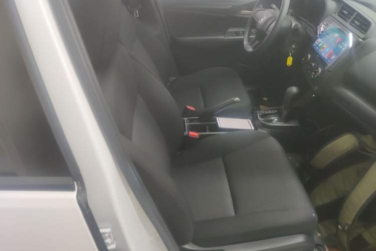 Used Honda Fit 2018 1.5L CVT Comfort Sunroof Version Right Front Seat