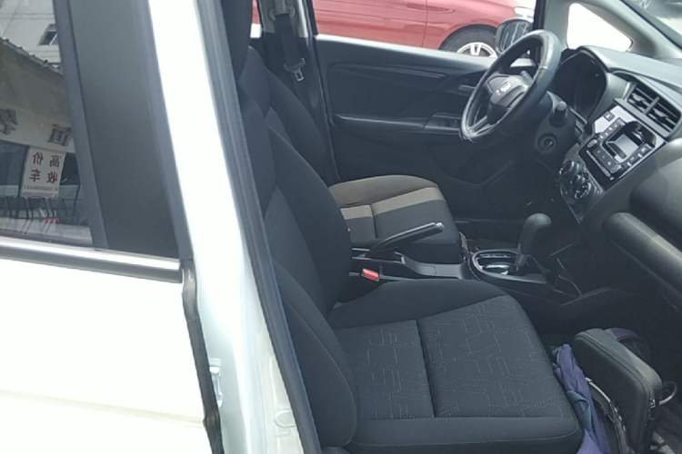 Used Honda Fit 2018 1.5L CVT Comfort Sunroof Version Right Front Seat