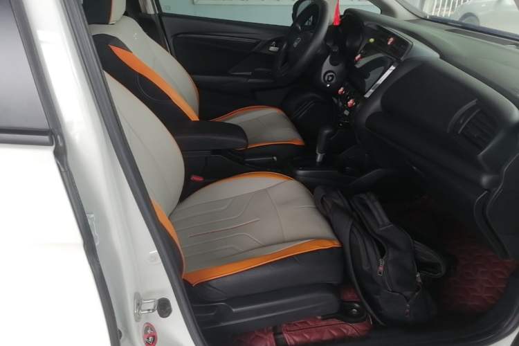 Used Honda Fit 2018 1.5L CVT Comfort Sunroof Version Right Front Seat