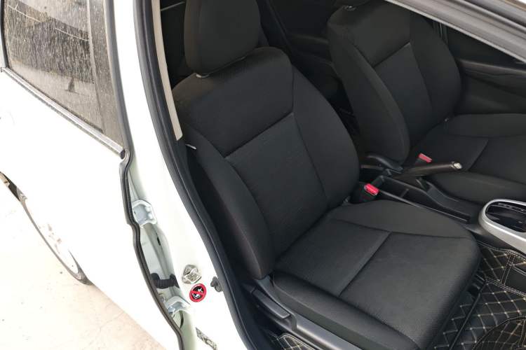 Used Honda Fit 2018 1.5L CVT Comfort Sunroof Version Right Front Seat