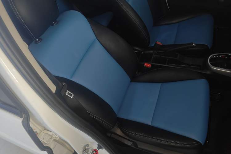 Used Honda Fit 2018 1.5L CVT Trendy Sports Edition Right Front Seat