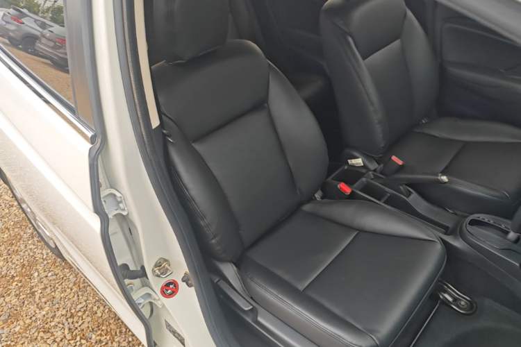 Used Honda Fit 2018 1.5L CVT Comfort Sunroof Version Right Front Seat