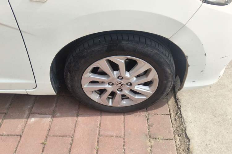Used Honda Fit 2018 1.5L CVT Comfort Sunroof Version Right Front Wheel Hub