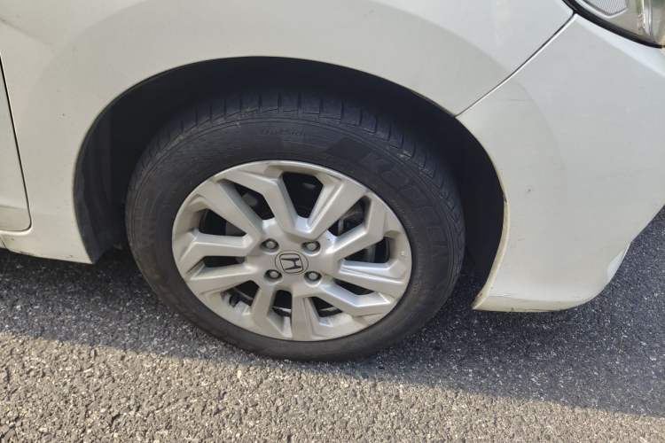 Used Honda Fit 2018 1.5L CVT Comfort Sunroof Version Right Front Wheel Hub