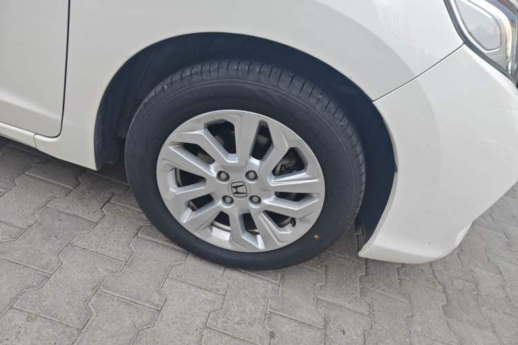 Used Honda Fit 2018 1.5L CVT Comfort Sunroof Version Right Front Wheel Hub