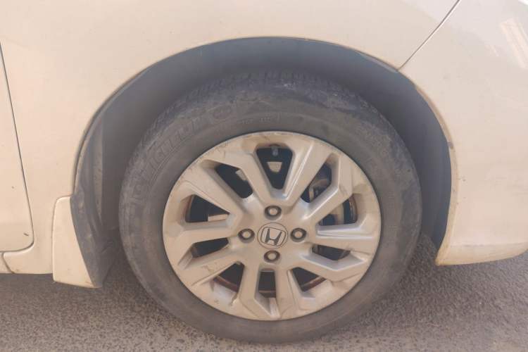 Used Honda Fit 2018 1.5L CVT Comfort Sunroof Version Right Front Wheel Hub