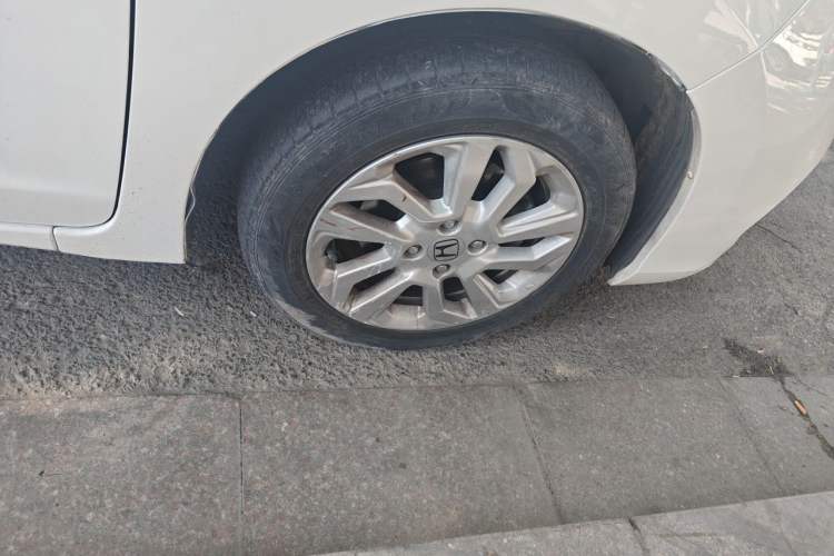Used Honda Fit 2018 1.5L CVT Comfort Sunroof Version Right Front Wheel Hub