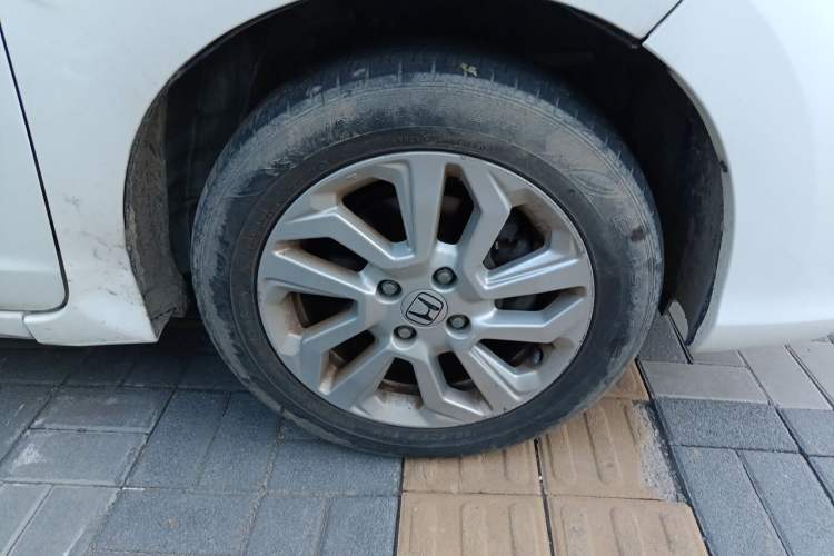 Used Honda Fit 2018 1.5L CVT Comfort Sunroof Version Right Front Wheel Hub