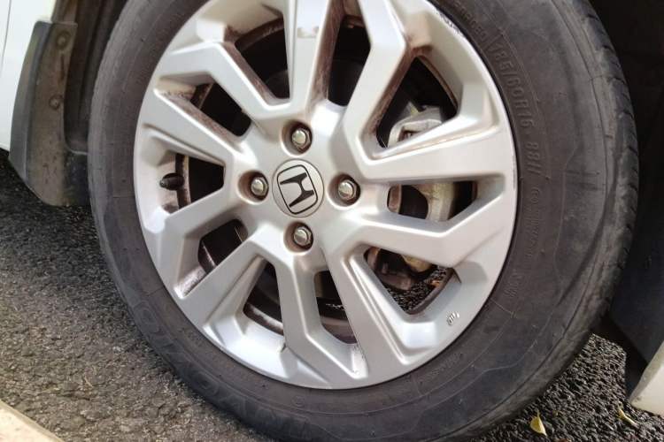 Used Honda Fit 2018 1.5L CVT Comfort Sunroof Version Right Front Wheel Hub