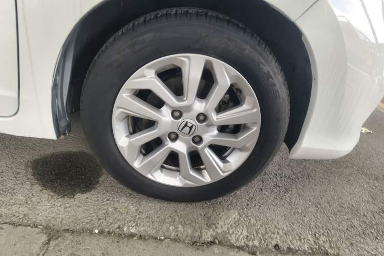 Used Honda Fit 2018 1.5L CVT Comfort Sunroof Version Right Front Wheel Hub