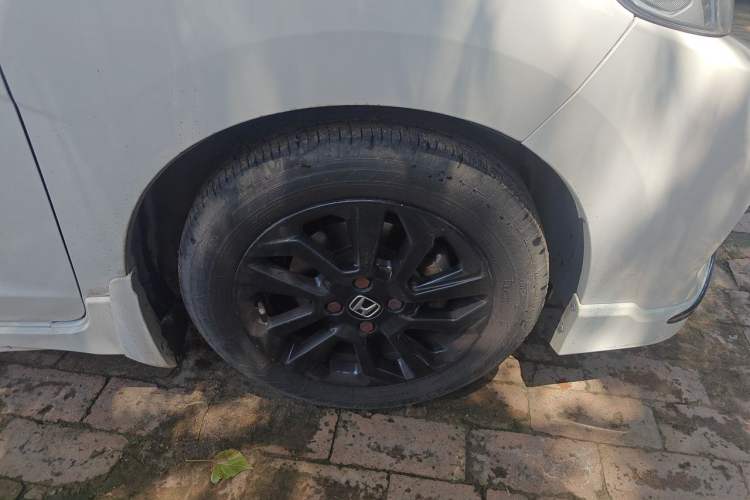 Used Honda Fit 2018 1.5L CVT Trendy Run+ Edition Right Front Wheel Hub