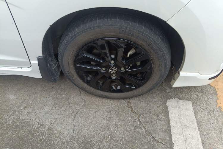 Used Honda Fit 2018 1.5L CVT Trendy Sports Edition Right Front Wheel Hub