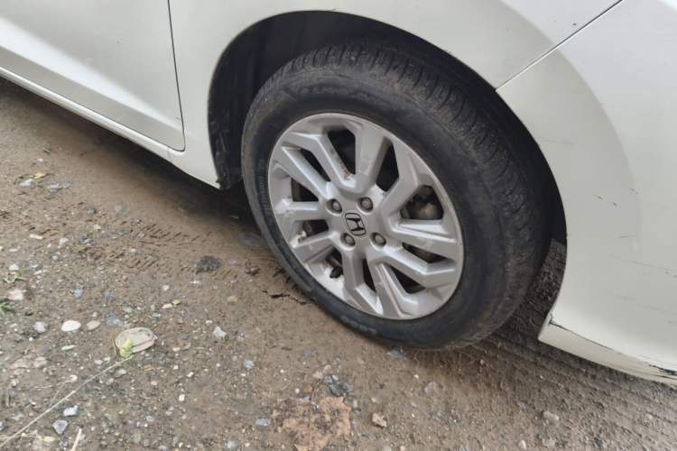 Used Honda Fit 2018 1.5L CVT Comfort Sunroof Version Right Front Wheel Hub