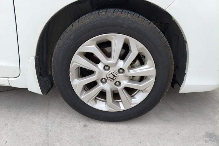 Used Honda Fit 2018 1.5L CVT Comfort Sunroof Version Right Front Wheel Hub