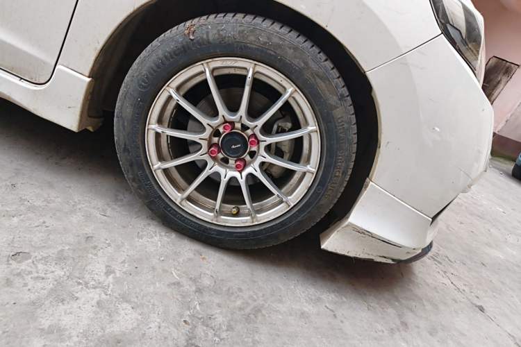 Used Honda Fit 2018 1.5L CVT Comfort Sunroof Version Right Front Wheel Hub