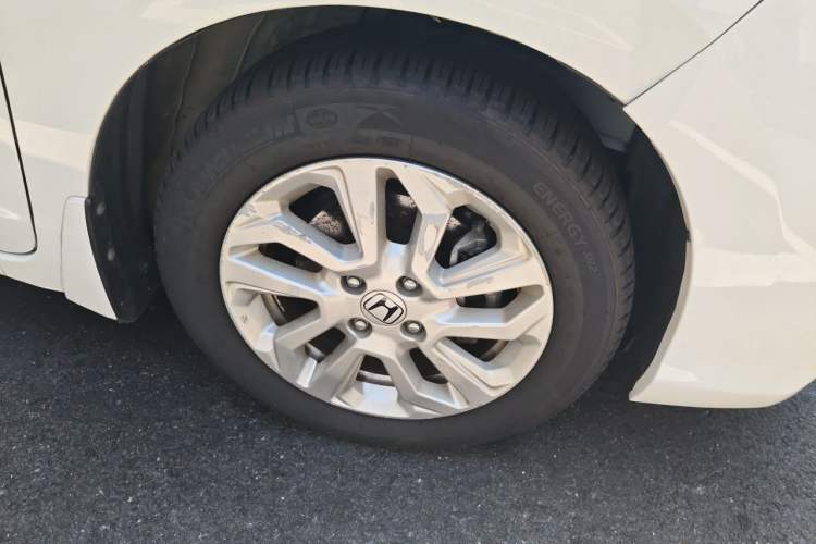 Used Honda Fit 2018 1.5L CVT Luxury Edition Right Front Wheel Hub