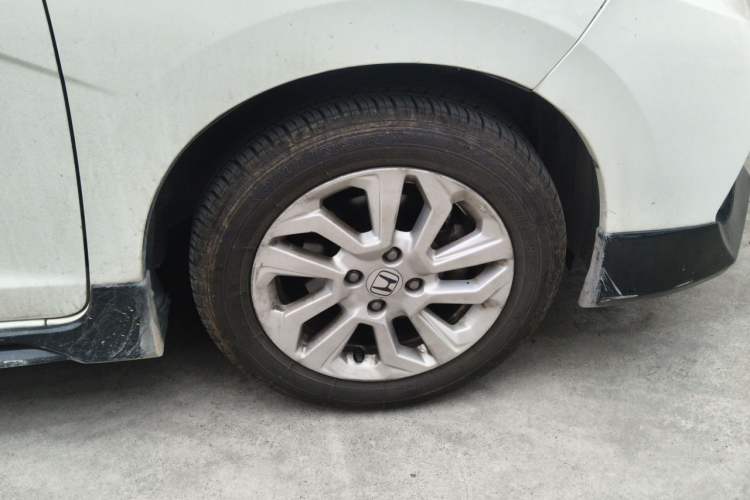 Used Honda Fit 2018 1.5L CVT Comfort Sunroof Version Right Front Wheel Hub