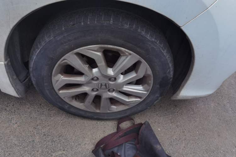 Used Honda Fit 2018 1.5L CVT Comfort Sunroof Version Right Front Wheel Hub