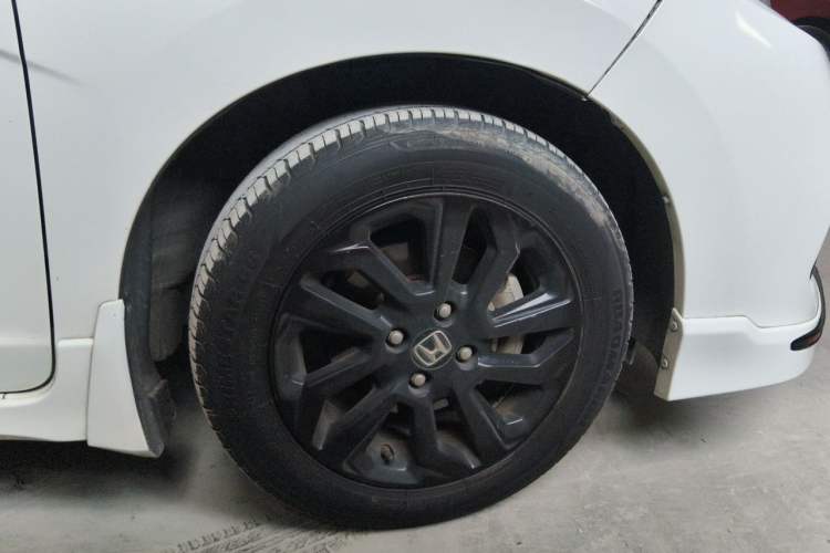 Used Honda Fit 2018 1.5L CVT Trendy Sports Edition Right Front Wheel Hub