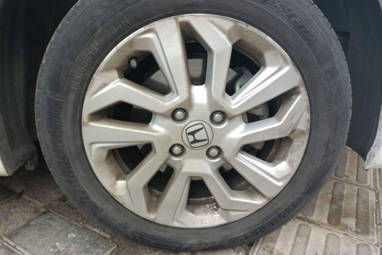 Used Honda Fit 2018 1.5L CVT Comfort Sunroof Version Right Front Wheel Hub