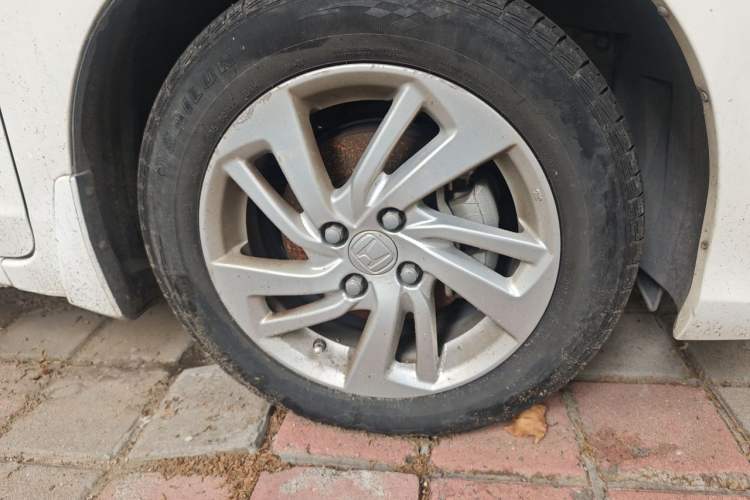 Used Honda Fit 2018 1.5L CVT Comfort Sunroof Version Right Front Wheel Hub