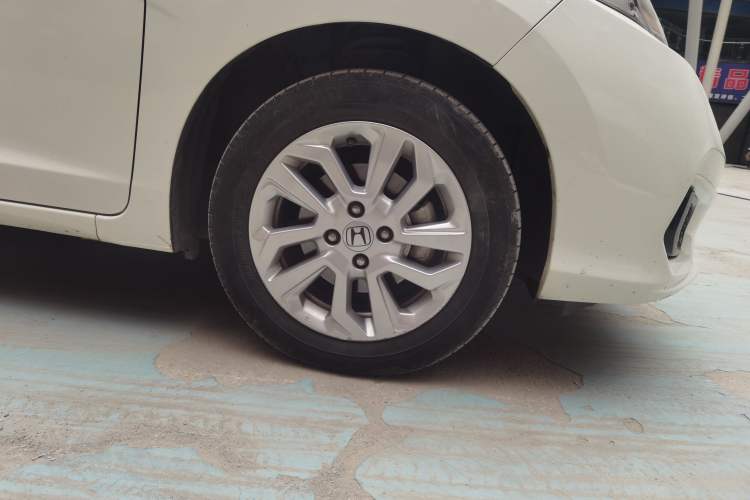Used Honda Fit 2018 1.5L CVT Comfort Sunroof Version Right Front Wheel Hub