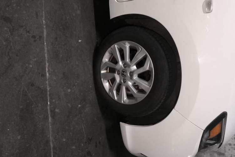 Used Honda Fit 2018 1.5L CVT Comfort Sunroof Version Right Front Wheel Hub