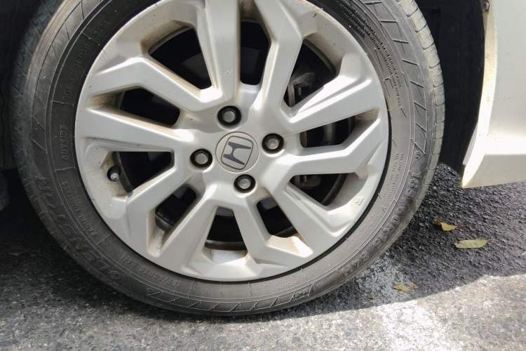 Used Honda Fit 2018 1.5L CVT Comfort Sunroof Version Right Front Wheel Hub