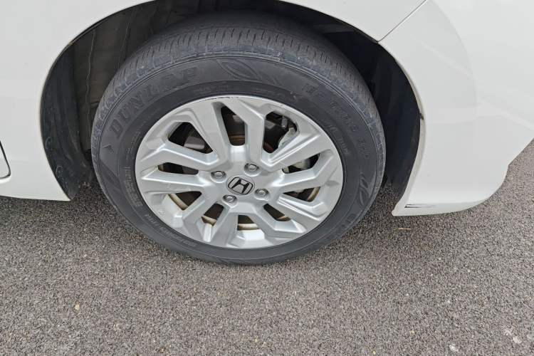 Used Honda Fit 2018 1.5L CVT Comfort Sunroof Version Right Front Wheel Hub