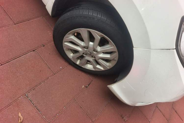 Used Honda Fit 2018 1.5L CVT Comfort Sunroof Version Right Front Wheel Hub