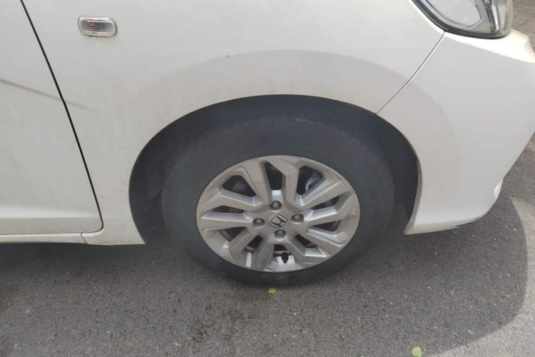 Used Honda Fit 2018 1.5L CVT Comfort Sunroof Version Right Front Wheel Hub