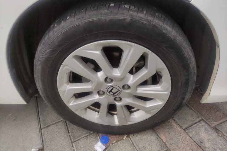 Used Honda Fit 2018 1.5L CVT Comfort Sunroof Version Right Front Wheel Hub